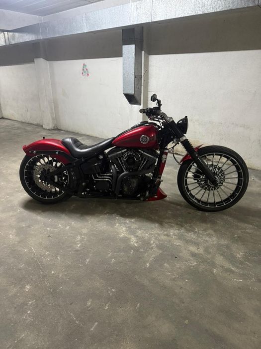 Harley-Davidson Breakout FXSB 2013 - Vermelha Personalizada - Única