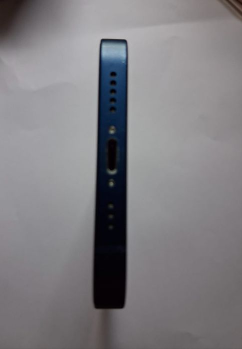 Granatowy iphone 12