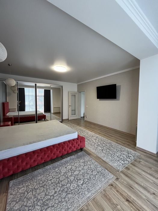 Новобудова на Руській, Сонячне містечко