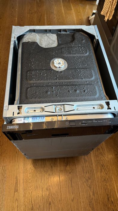 Вбудована посудомийна машина 45 см Zanussi ZDV91200FA