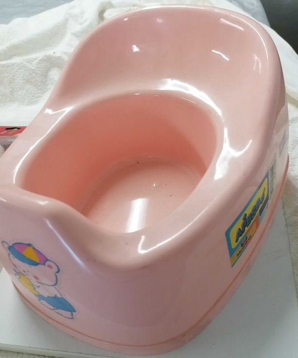 Potty and baby bottles, new, lot for €564752112258177121