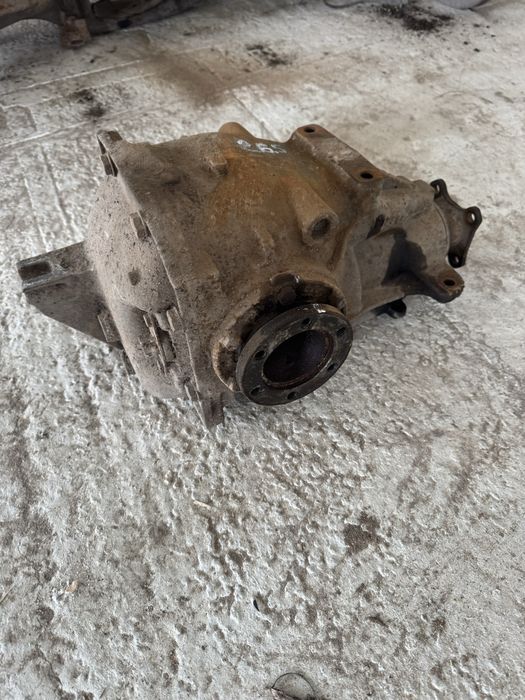 Продам заднюю балку ,редуктор бмв е34/е32