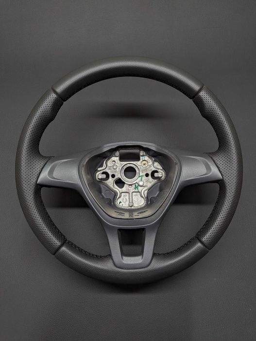 Kierownica Volkswagen Transporter T6 świeżo obszyta