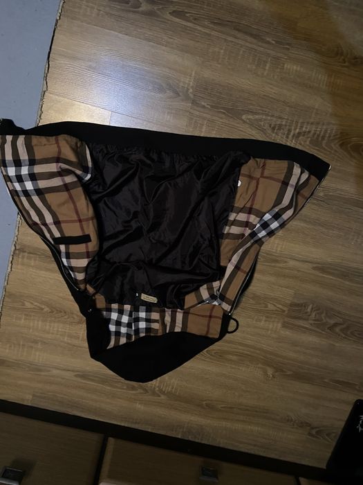 Продам зипку burberry