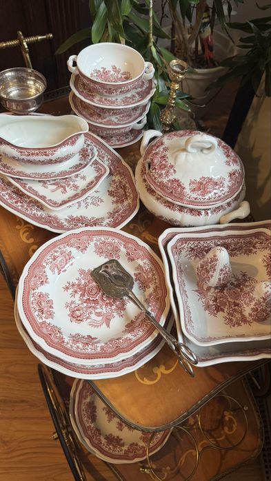 Посуд ,  тарілки