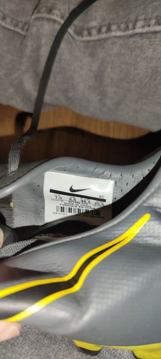 Uzywane korki pół profesjonalne Nike Mercurial Vapor 12 pro fg r. 40.5