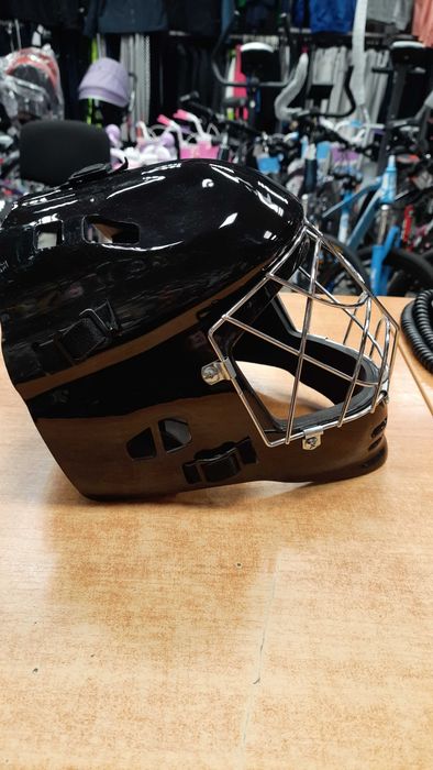 Kask do unihokeja ( rozmiar uniwersalny )