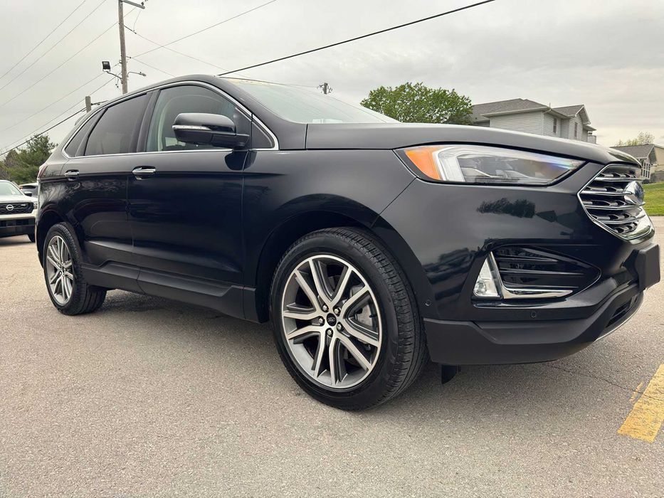 Ford Edge Titanium      2024