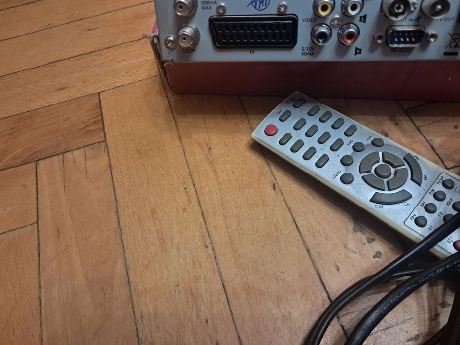 Супутник+тюнер+пульт