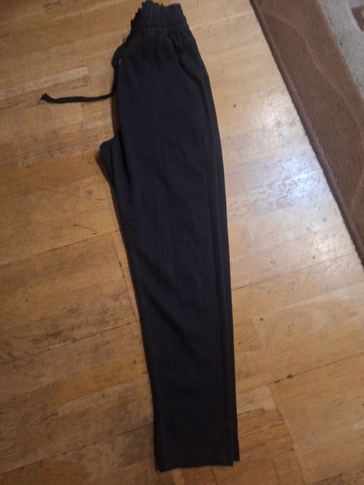 Czarne spodnie eleganckie/ sportowe S/M