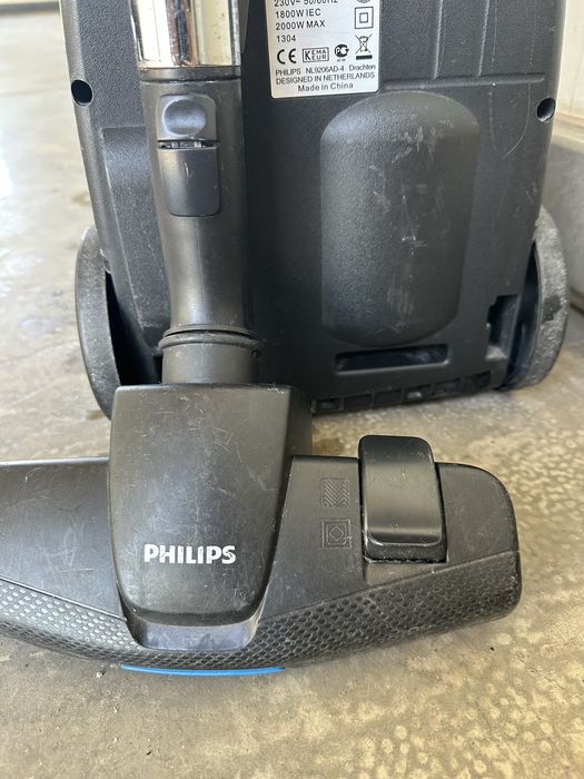 Пилосос філіпс philips 2000w справний