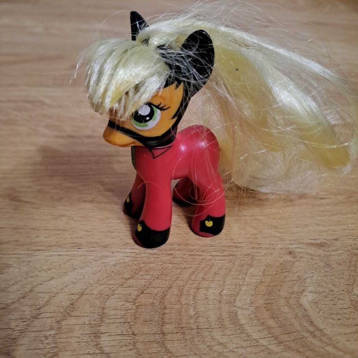 Kucyk My Little Pony Apple Jack / zabawka 9 cm