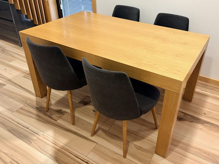 Mesa de Jantar Extensível em Carvalho Maciço | 160 cm a 240 cm