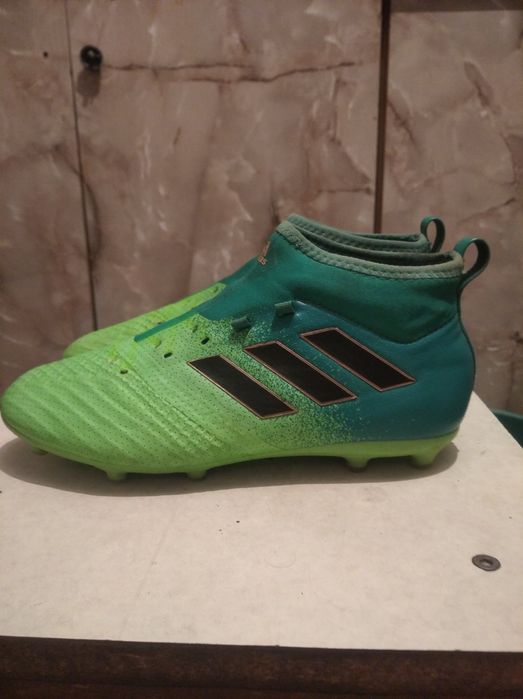 Продам бутси.футзалки .копи