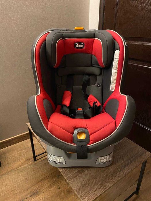 Дитяче автокрісло Chicco NextFit