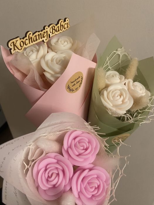 Bukiet z trzech kwiatow z mydla