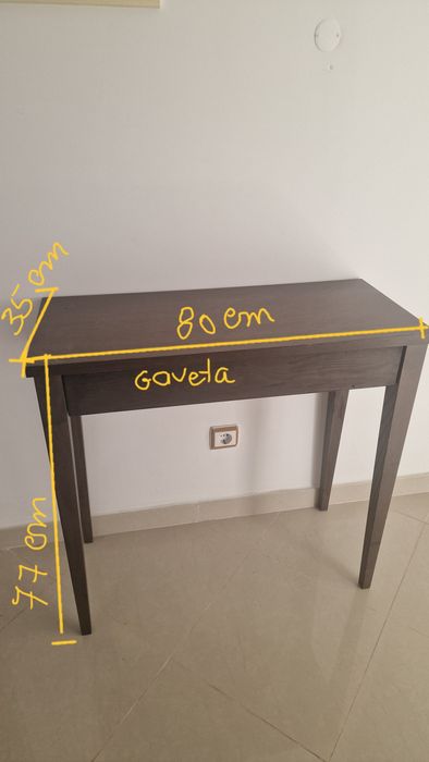 Consola com espelho separado