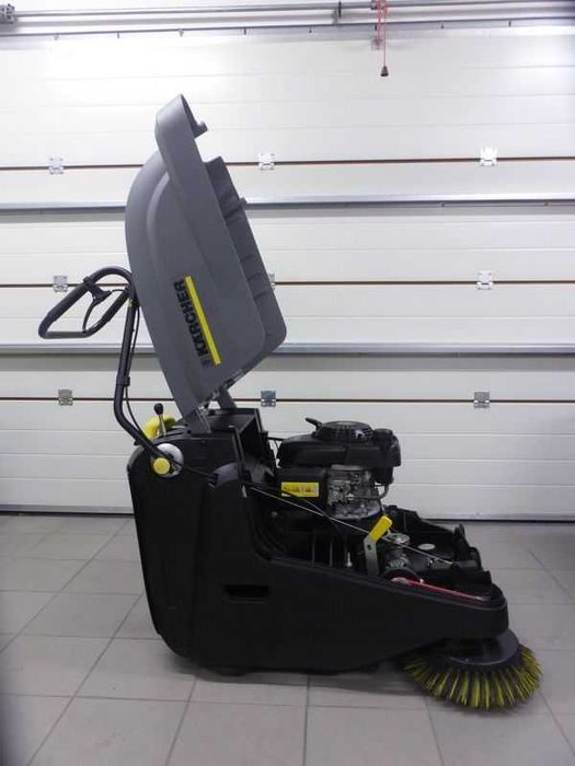 Zamiatarka spalinowa KARCHER 75/40 W G -Honda