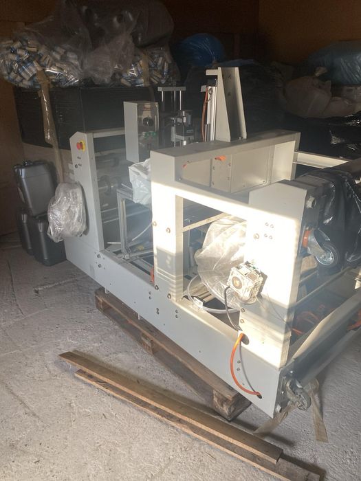 Zamienie linie rozlewni pompy za maszyny stolarskie