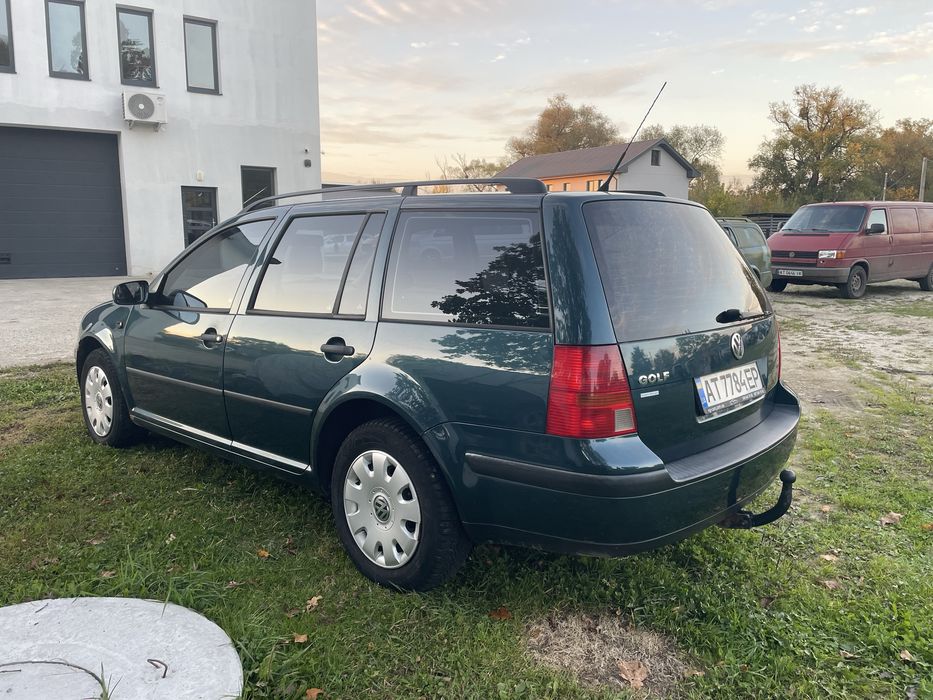 Продам VolksWagen Golf 4 2001 1.4  Бензин