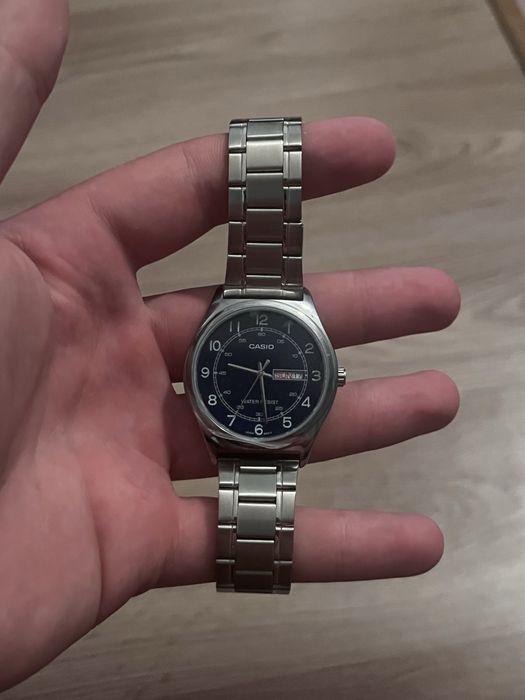 Годинник Casio )
