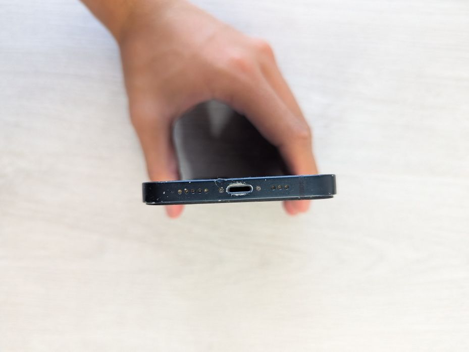 Iphone 13 traseira partida