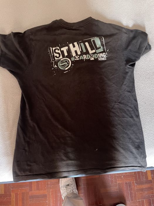 T-shirts novas usado uma vez