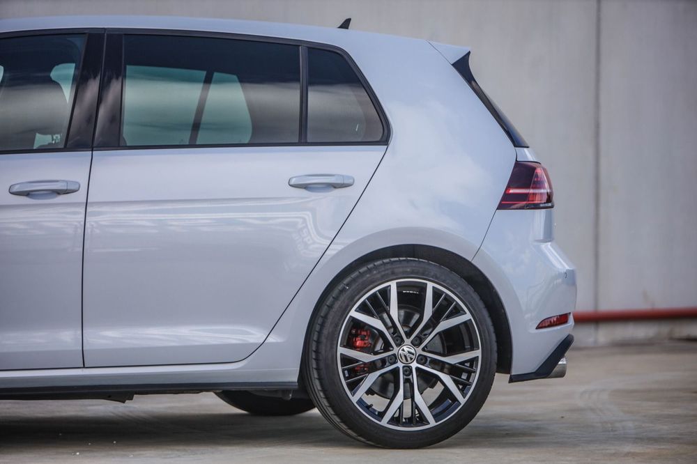 VW Golf GTI Performance BlueMotion DSG