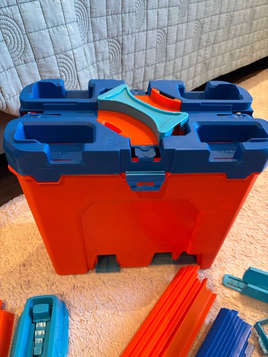 Hot Wheels Track Builder Deluxe Stunt Box GGP93