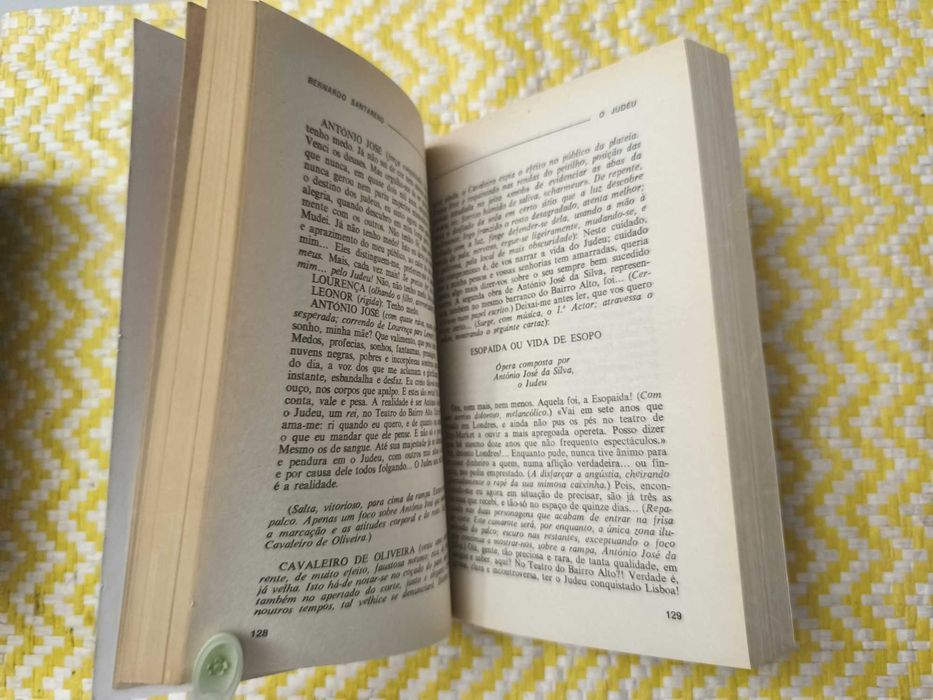 Bernardo Santareno 

O Judeu 
O Inferno
A traição do Padre Martinho