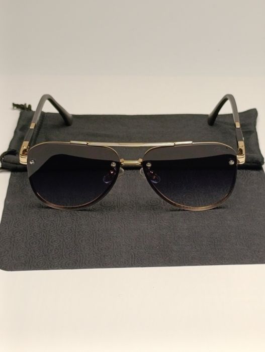 Cartier Santos ( Gold / Black )