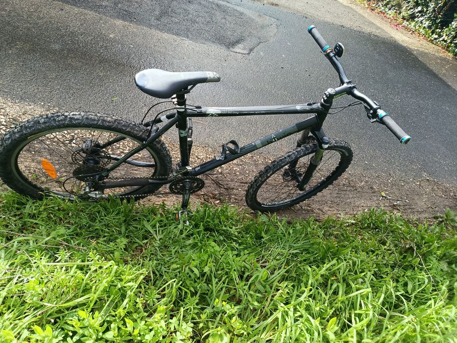 B'Twin Rockrider 8.1 - Suspensão RockShox - Pneus Novos