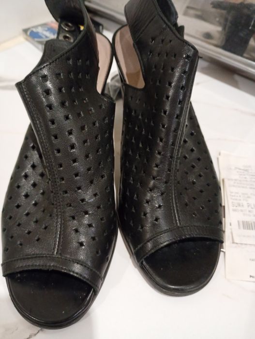 Buty na obcasie  Lasocki