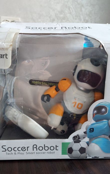 Soccer robot Робот