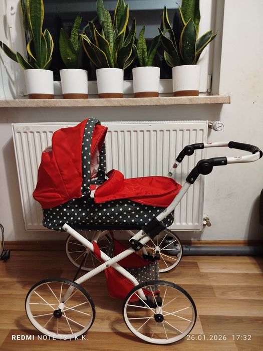 Wózek dla lalek z Baby Born.