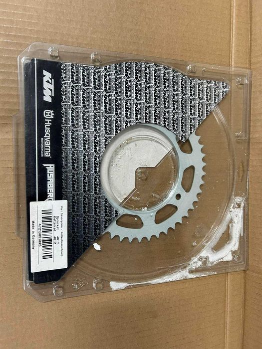 Zębatka tył 46 , 49 zębów ktm 85