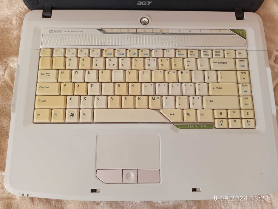 komputer laptop uszkodzony