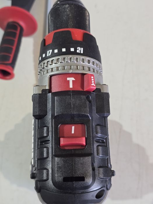 Aparafusadora com percussão Parkside