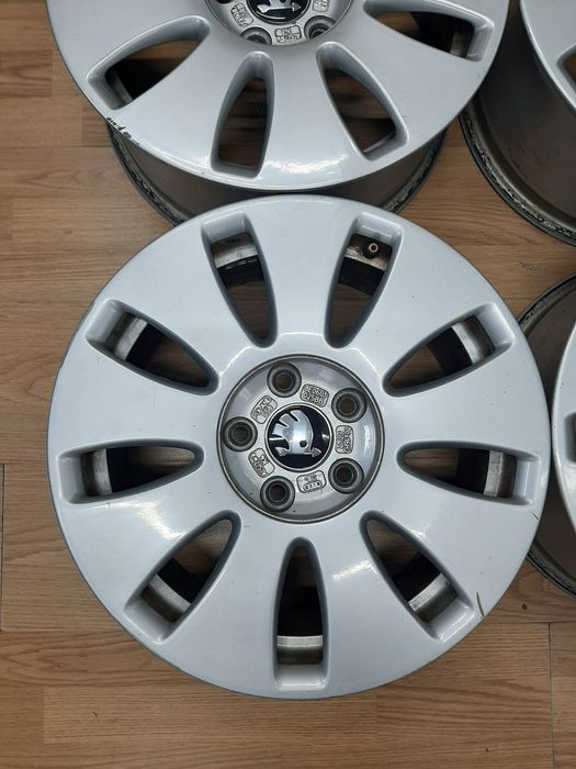 5*112R16 диски Scoda