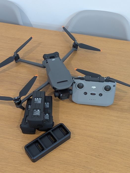 DJI Mavic 3 Classic + 3 Baterias + RC-N1 + Mala Original DJI | ~1h de voo