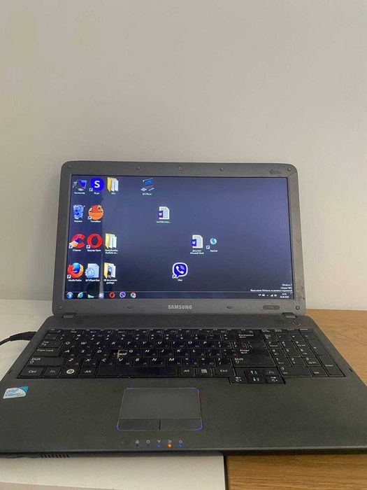 Ноутбук Samsung R525