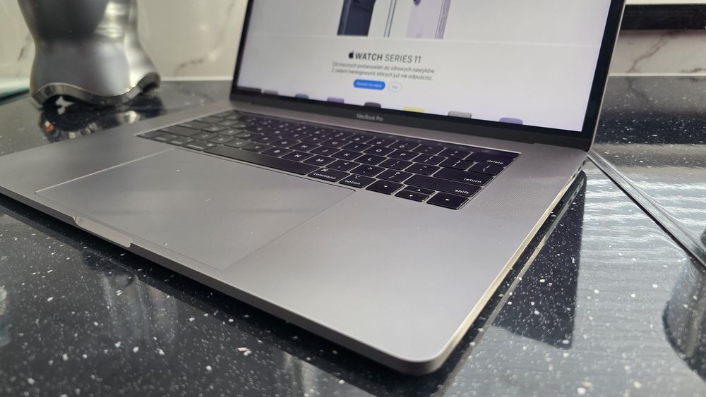 Macbook  Pro 15.3` I7 / 32gb / 1Tb