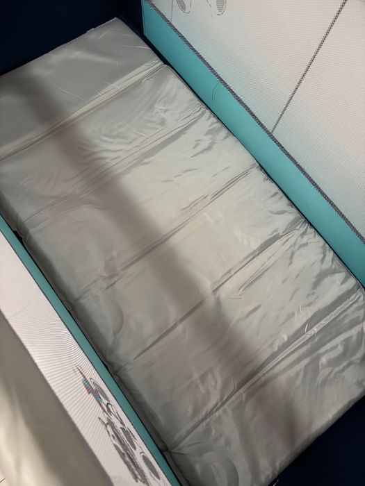 Cama portátil para bebé + parque