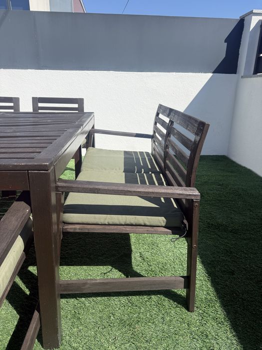 Conjunto Mesa e Cadeiras Exterior