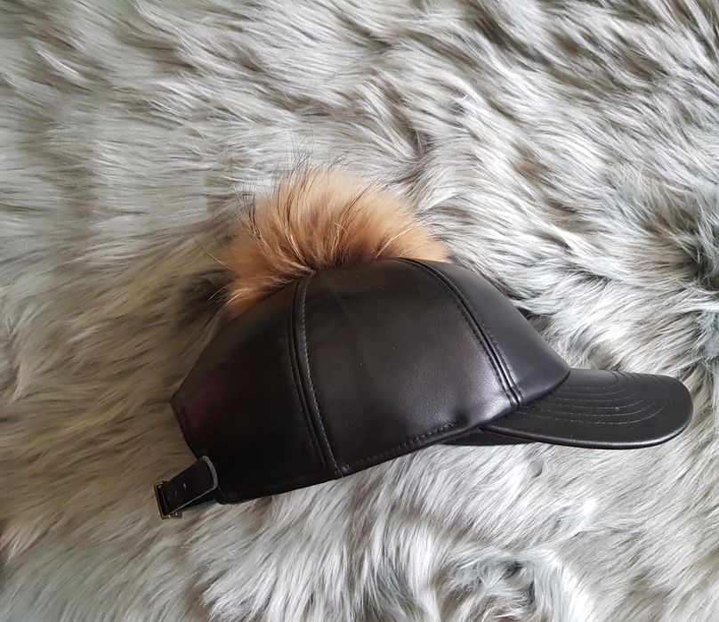 Bejsbolówka Czapka Z Daszkiem Pompon Hit