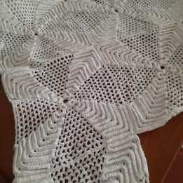 14 Quadrados de renda feita á mão 21x21 cm \