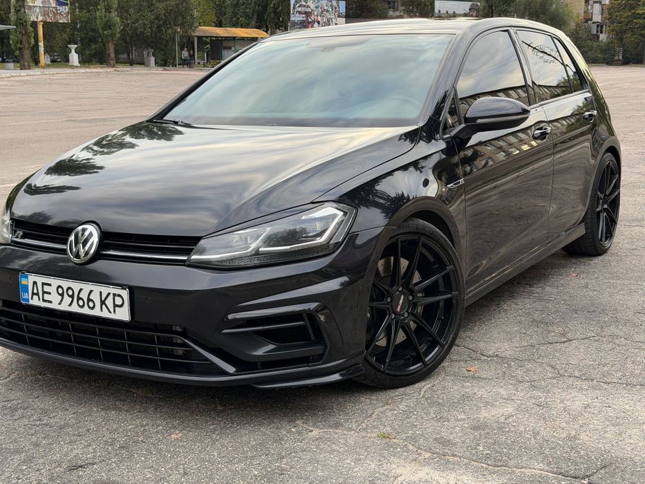 Продам Volkswagen Golf R