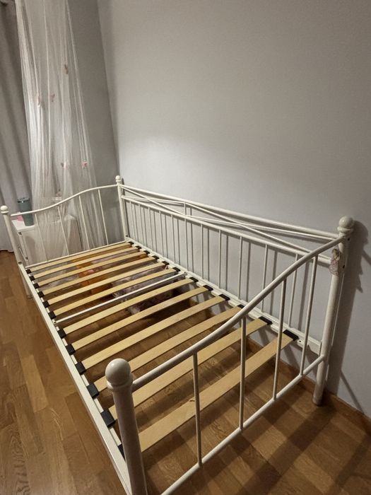 Vendo a cama e o estrado