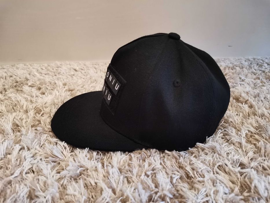 Czapka Cross z literkami