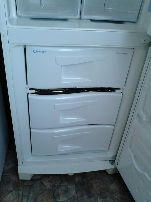 lodówka indesit PILNIE  sprzedam